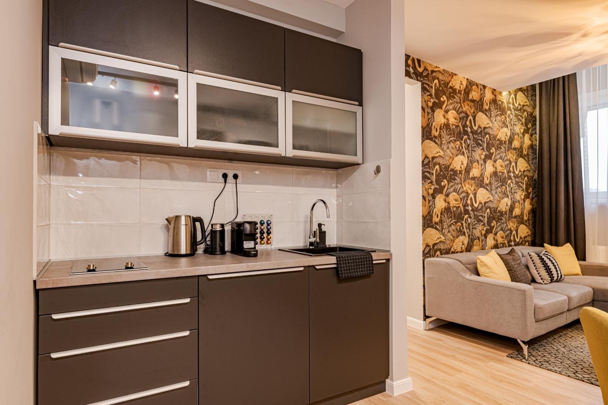Apartment Luxury Tropical At *
