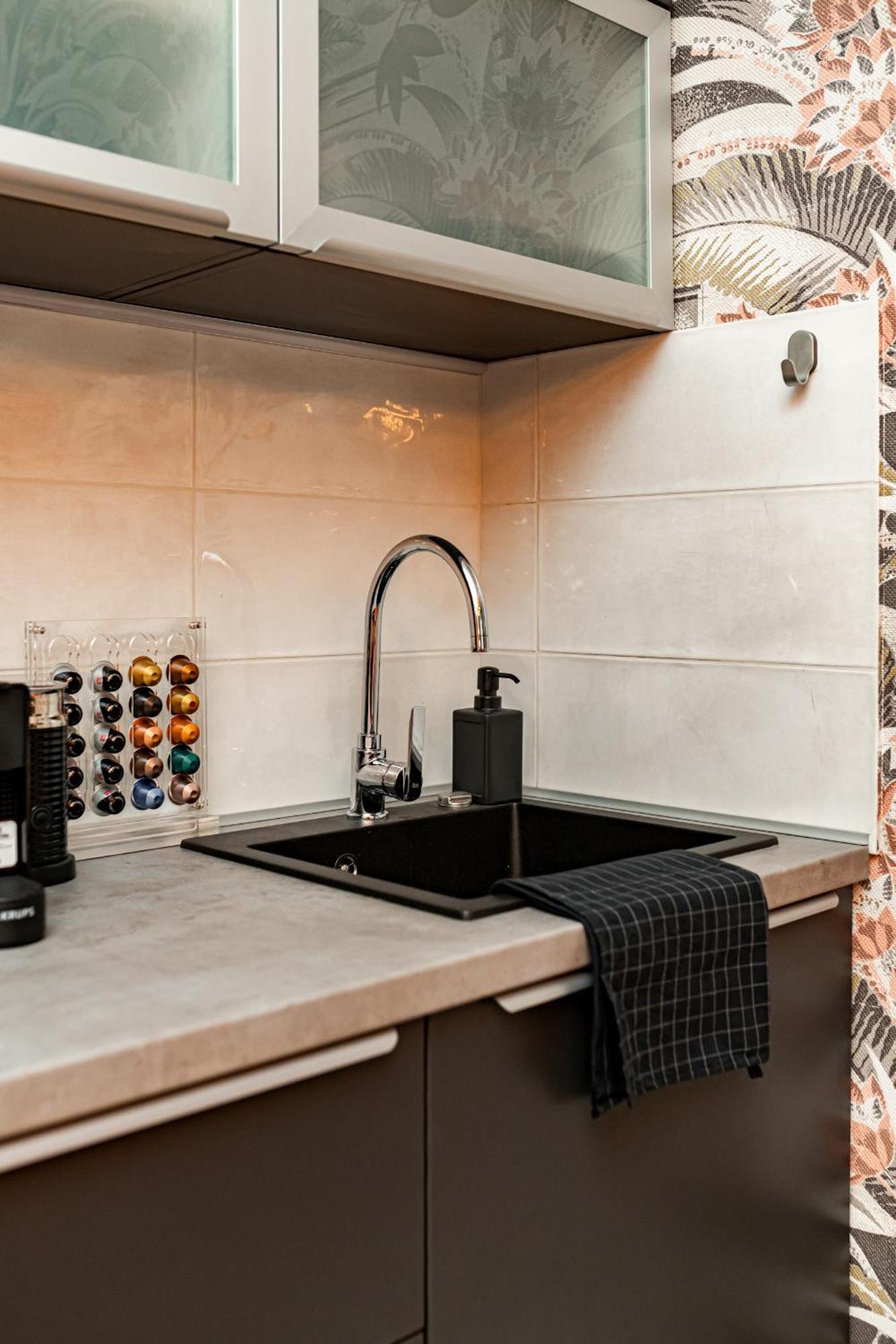 Apartment Luxury Tropical At *
