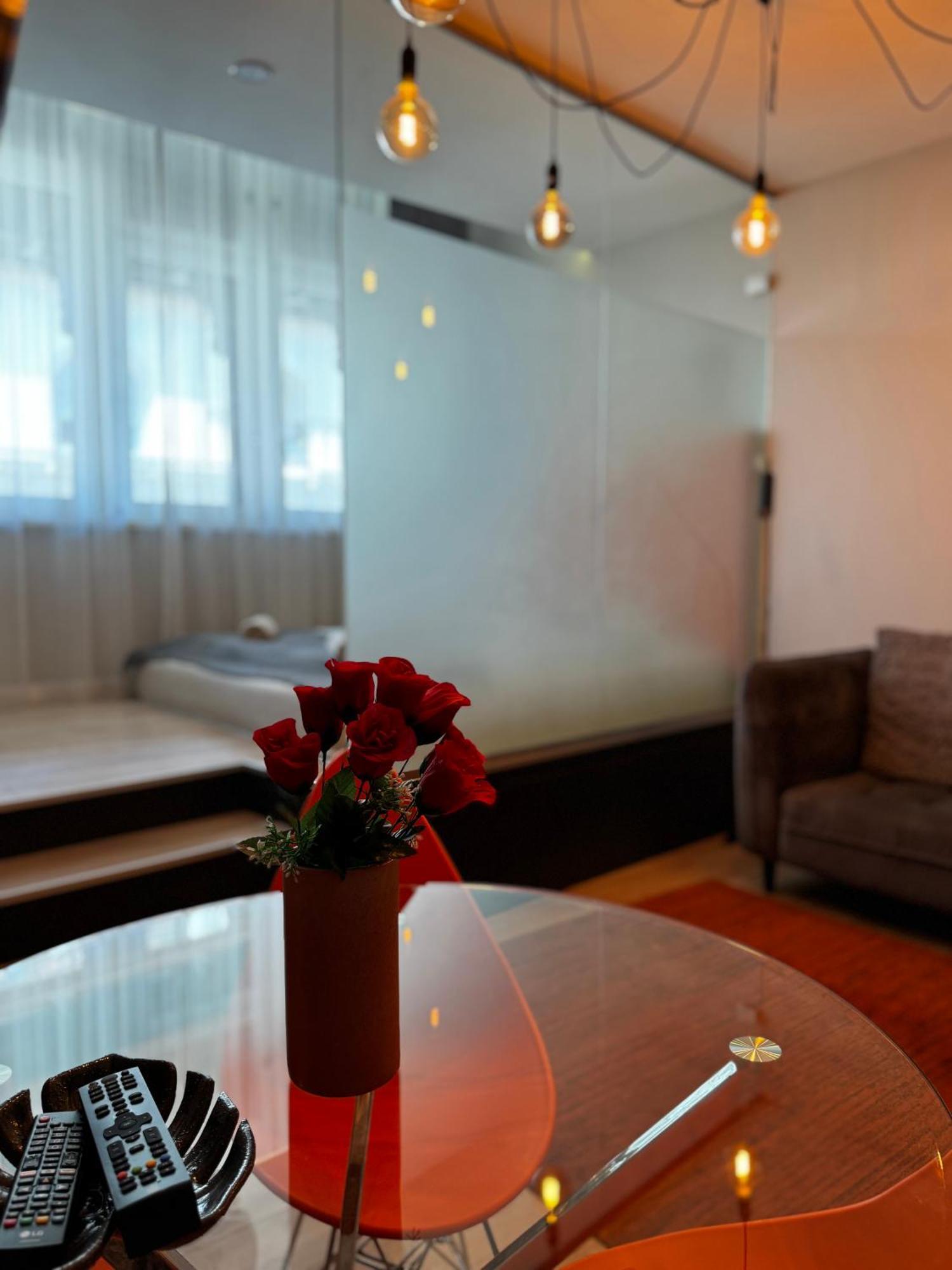 Luxury Tropical At Apartament Budapesta